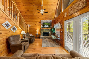 Spacious 5BR 7 Min to Pigeon Forge Pkwy Hot Tub